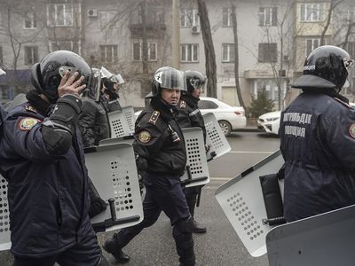 Kazachstano prezidentas pranešė įsakęs kariškiams šaudyti į banditus be įspėjimo - Pasaulyje