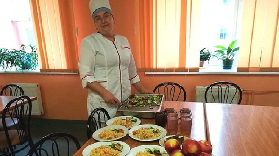 Вопрос о наценках на обеды для педагогов был вычеркнут из повестки дня Совета - В Висагинасе