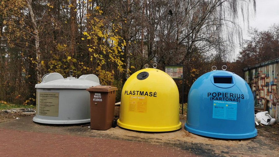 Вместо сожженных полуподземных контейнеров установлены «колокольчики» - В Висагинасе