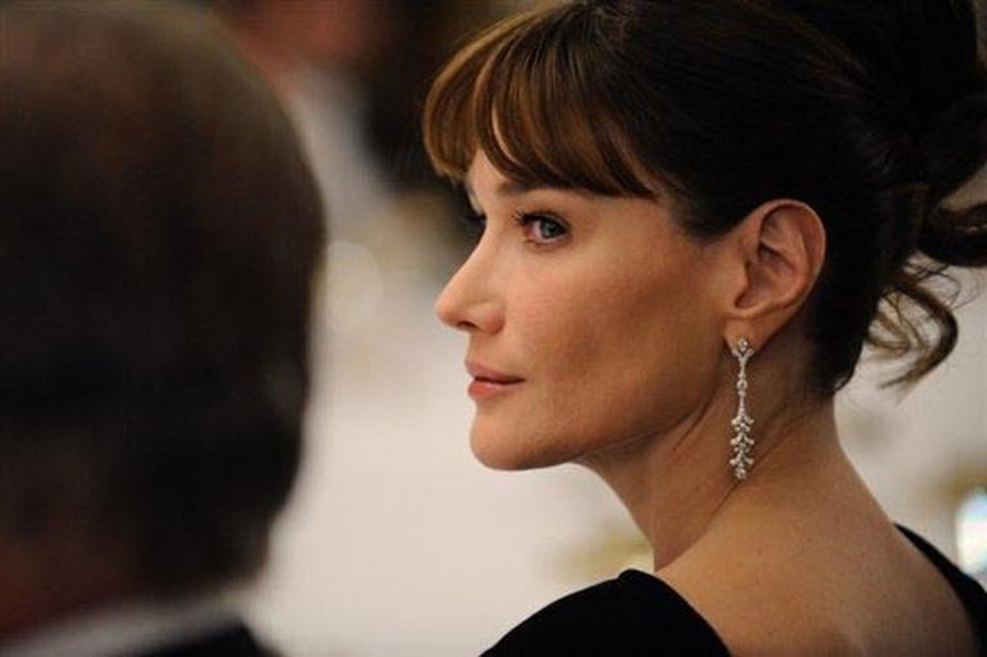 Карла Бруни дебютировала в кино
 - Культурные и спортивные мероприятия