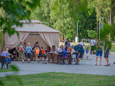 Улица Висагино стала книжной аллеей (фотогалерея) - В Висагинасе