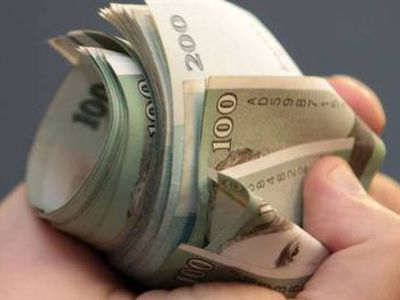 Algos labiau mažėjo valstybės sektoriuje - Lietuva ir Baltijos šalys