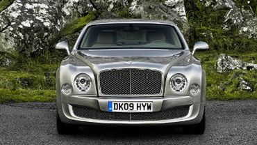 Самый дорогой Bentley распродали в России на два года вперед