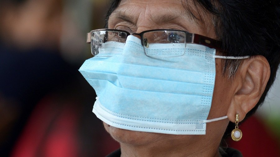 Опрос: жители поддерживают решение правящих ввести в Литве карантин - Литва и страны Балтии