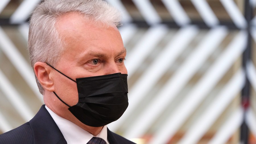 Г. Науседа выразил соболезнование президенту США и близким жертв терактов в Афганистане - В Мире