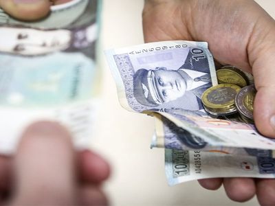 Мэрии будут самостоятельно выплачивать пособия - Литва и страны Балтии