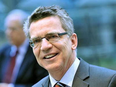 Глава МВД Германии: США не знают меры в электронном шпионаже - В Мире