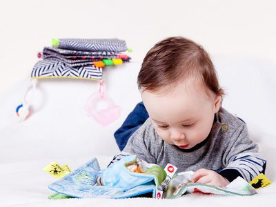 Новый порядок оплаты отпуска по уходу за ребенком эксперт называла насмешкой - Литва и страны Балтии