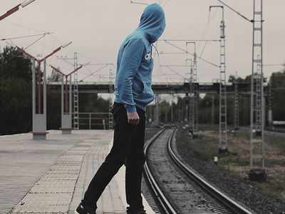 За семь лет в России  выявили в интернете около 90 тыс. ссылок с призывами к самоубийству - В Мире