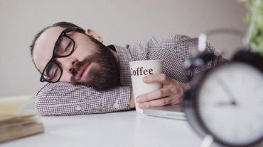 Эксперты: частая потребность в сне посреди дня свидетельствует о нездоровье