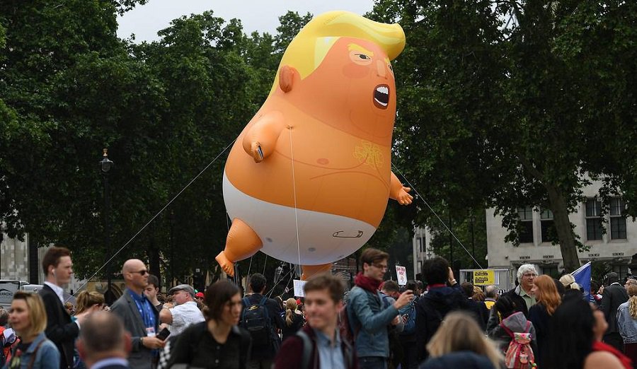 Антивоенные активисты хотят запустить "малыша Трампа" над Вашингтоном в День независимости - В Мире