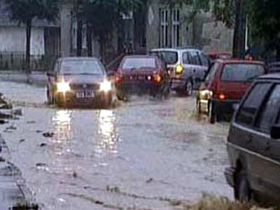 В Литве наводнение, людей эвакуируют спасатели - Литва и страны Балтии