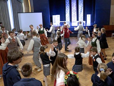 Прогимназия «Гяросес вильтес» принимала гостей (видео) - В Висагинасе