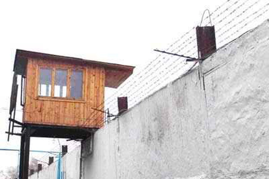 Заключенные Правенишкской тюрьмы объявили голодовку - Происшествия и криминал