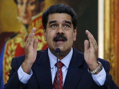 Мадуро назвал безумием слова Трампа о возможной отправке военных в Венесуэлу - В Мире