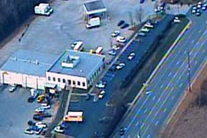 Стрельба в офисе близ американской Атланты: двое убиты, трое ранены 
