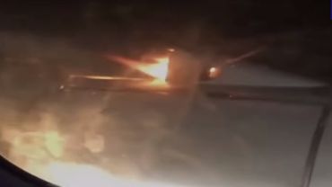 Пассажиры сняли на видео посадку Ту-204 с горящим двигателем