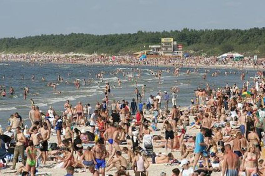 Palanga duso nuo poilsiautojų antplūdžio                