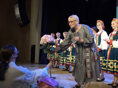 Возвращение хореографа Галины Хуторских и танцев в ее постановке (видео) - В Висагинасе