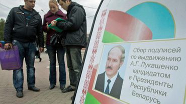 Перед выборами в Минск стягивается спецтехника и военные