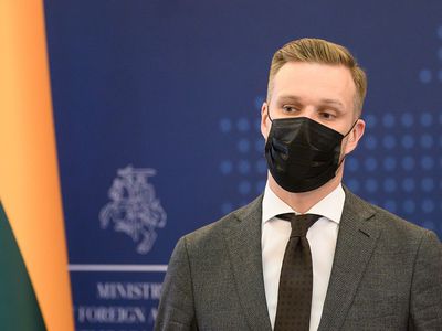 Г. Ландсбергис обратился к жителям Ближнего Востока на арабском: попасть в Европу можно только легальным способом - В Мире