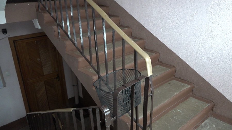 Prašome atsiliepti Jaunystės g. 3-11 buto savininką (arba asmenį, prižiūrintį butą) - Visagine