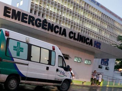 Бразильские врачи спасли 10-летнего мальчика с шампуром в сердце - В Мире