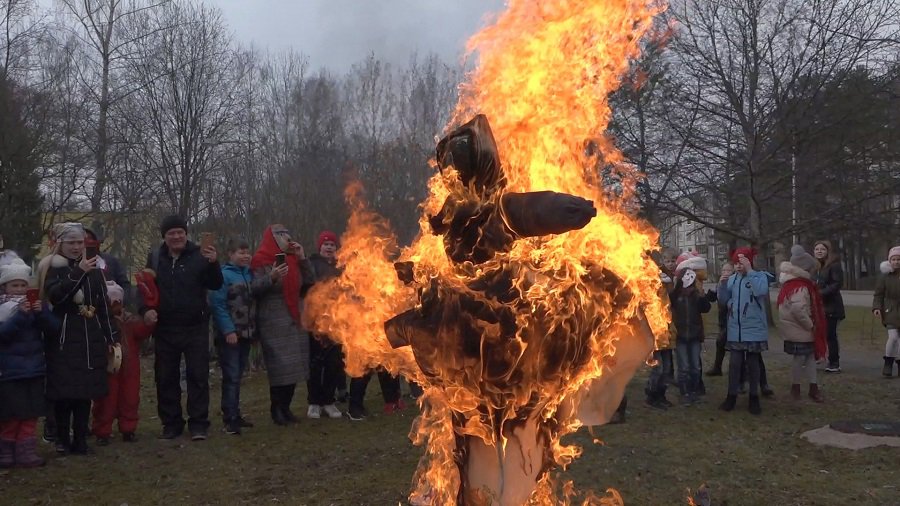 В прогимназии «Gerosios vilties» – шумное гулянье на Масленицу (фотогалерея) - В Висагинасе