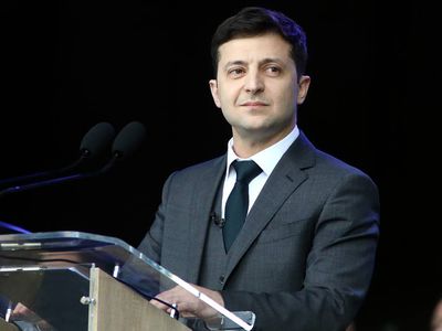 Экзитполы: Зеленский лидирует во втором туре выборов, набрав более 70% голосов - В Мире