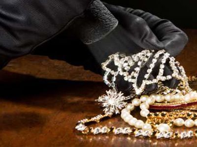 Задержана банда из Латвии, грабившая ювелирные магазины в Литве - Происшествия и криминал