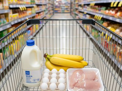 Продуктовая корзина дорожает медленнее, но дешевле не становится - Литва и страны Балтии