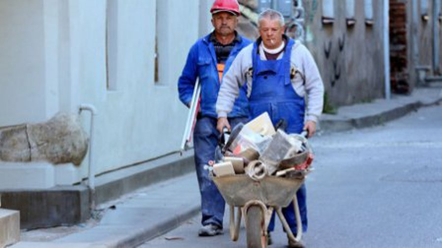 Предприниматель: если повысят минималку, я уволю 20 работников - Литва и страны Балтии