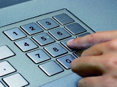 В Литве сокращается количество банкоматов - Литва и страны Балтии