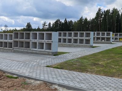 Строительство колумбария на новом висагинском кладбище по-прежнему не завершено - В Висагинасе