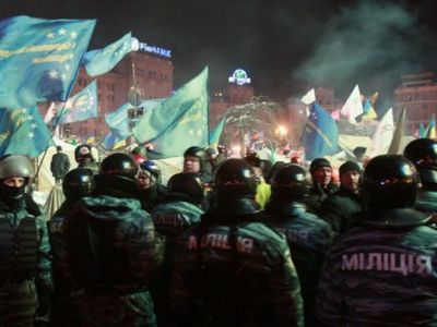 «Беркут» пошел на штурм захваченной мэрии Киева - В Мире