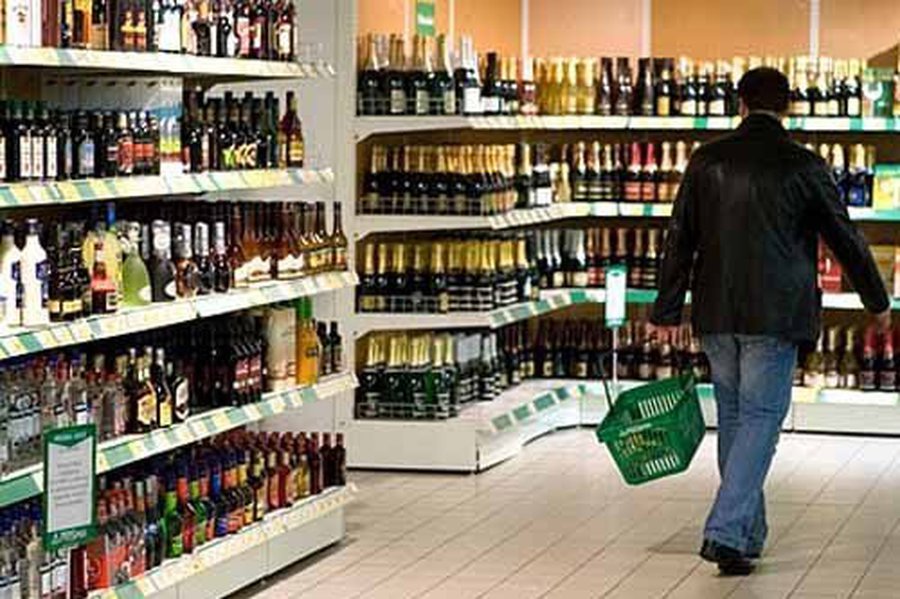 Возврат: алкоголь в Литве по-прежнему будут продавать до 22 часов
 - Литва и страны Балтии