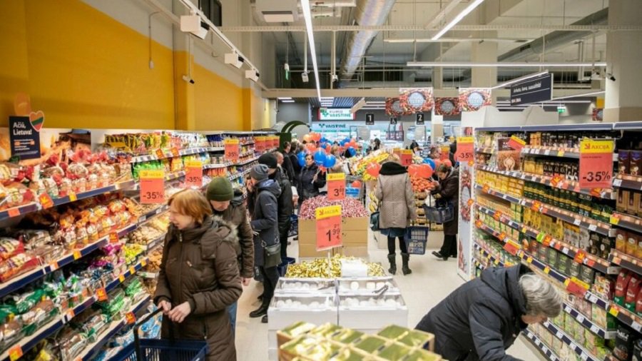 Сейм одобрил поправки, предусматривающие ограничения для торговцев при проведении акций - Литва и страны Балтии