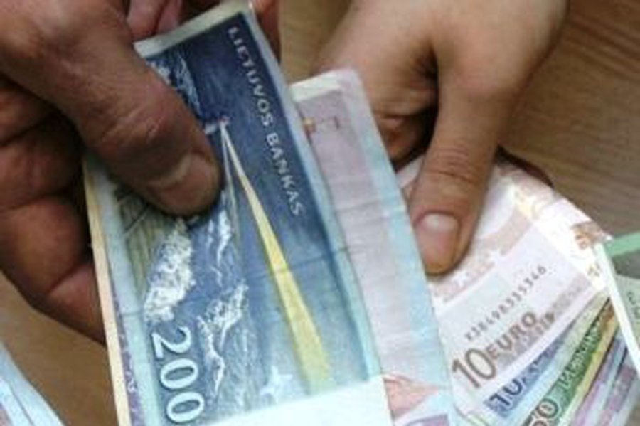 Каждый житель Литвы должен кредиторам уже по 2300 евро

                 - Литва и страны Балтии