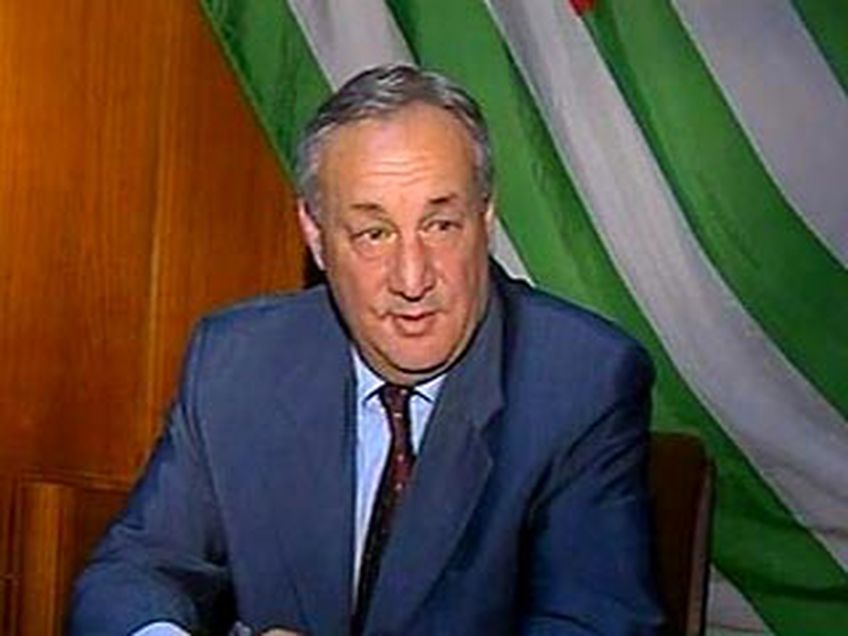 Абхазия снова заявила о готовности заключить военное соглашение с Россией