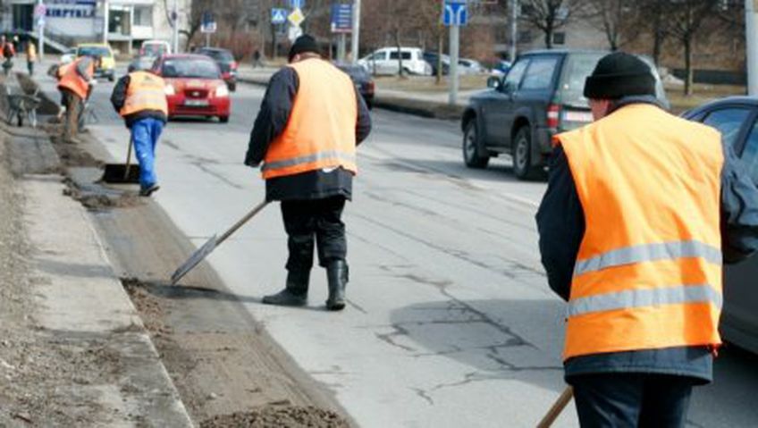 После вынесенного судом решения за неуборку территорий жителям грозят штрафы
 
