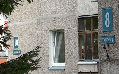 Улица Тарибу постепенно становится аллеей Атгимимо - В Висагинасе