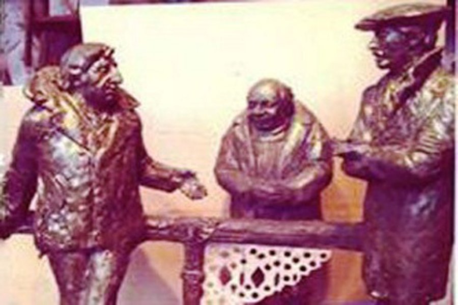 В Армении открыли памятник героям фильма «Мимино»
                 - Культурные и спортивные мероприятия