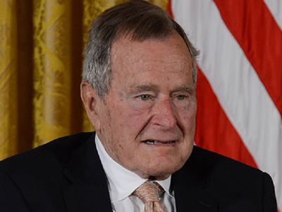 Prezidentė reiškia užuojautą dėl G. Busho vyresniojo mirties - Pasaulyje