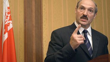 Лукашенко: Мы на коленях ни перед кем ползать не будем
