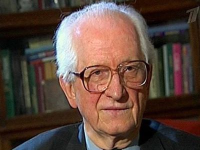 Сначала необходимо поставить диагноз, чем же больно наше общество                                                                 - В Мире