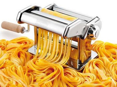 Политолог: "проект ваучеров" - это политическая "попса" - Экономика и бизнес