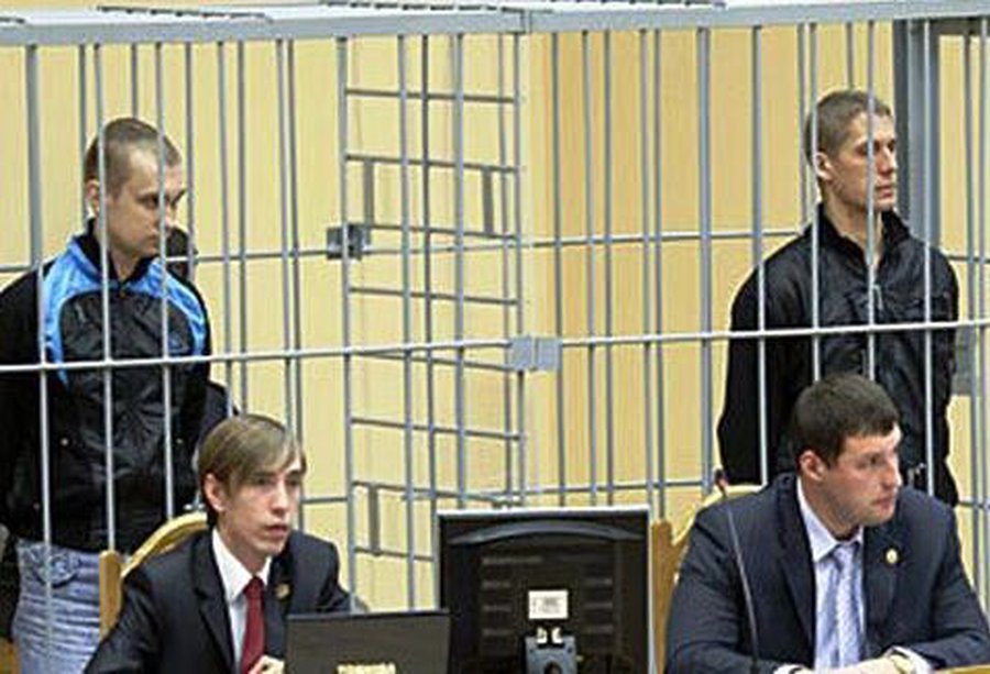 Обвиняемые в теракте в минском метро приговорены к расстрелу
                                                                                         - В Мире