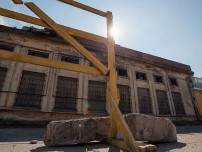 Вильнюс готовится председательствовать в ЕС: Дома-призраки, стены в граффити и угрозы штрафами их владельцам - Литва и страны Балтии