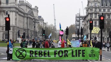 Londone per protestus dėl klimato kaitos suimta daugiau kaip 100 žmonių
