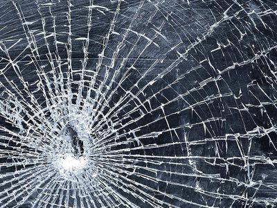 Украинская армия обстреливает больницы, школы, мирных жителей и своих же военных - В Мире